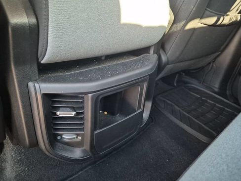 Used 2022 RAM 1500 Big Horn AWD/4WD image 37
