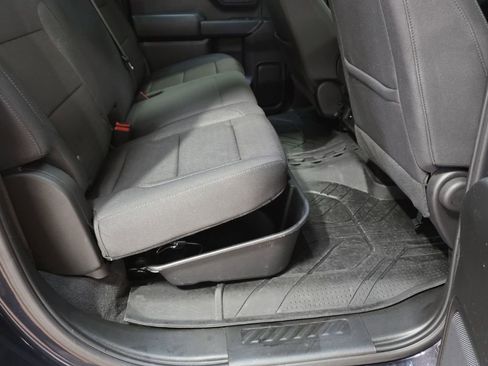 Used 2023 Chevrolet Silverado 1500 Custom image 14