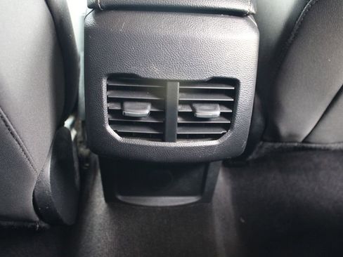 Used 2017 Ford Fusion SE FWD image 35
