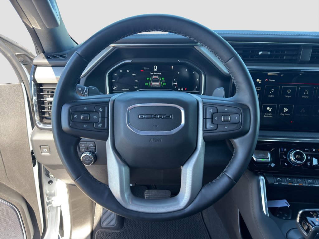 Used 2024 GMC Sierra 1500 Denali w/ Technology Package AWD/4WD image 10