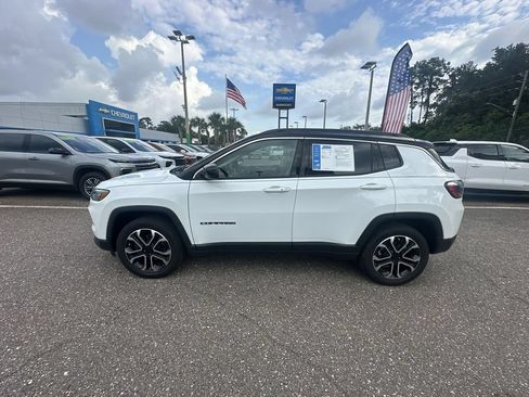 Used 2022 Jeep Compass Limited AWD/4WD image 13
