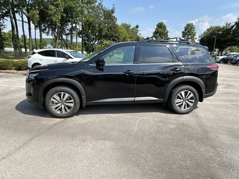 New 2026 Nissan Pathfinder SL FWD image 4