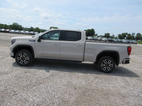 New 2026 GMC Sierra 1500 AT4 w/ AT4 Premium Package AWD/4WD image 9