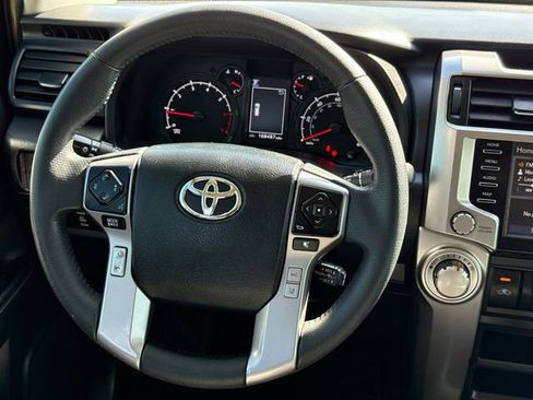 Used 2020 Toyota 4Runner SR5 Premium w/ Moonroof Package AWD/4WD image 14