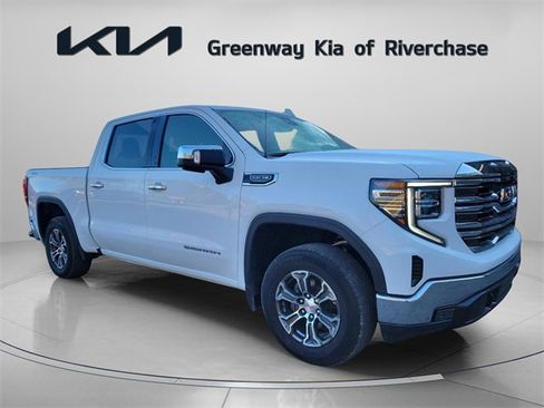 Used 2025 GMC Sierra 1500 SLT image 1