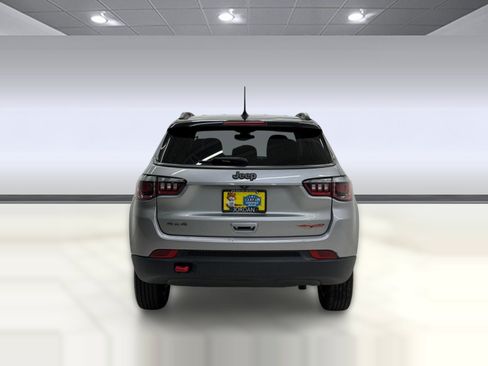 Used 2020 Jeep Compass Trailhawk AWD/4WD image 8
