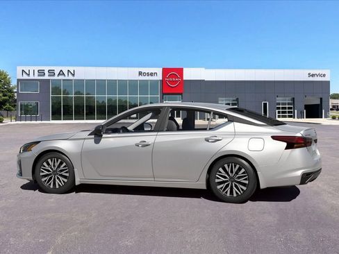 New 2026 Nissan Altima 2.5 SV FWD image 15