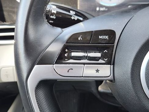 Used 2025 Hyundai Elantra Limited FWD image 27