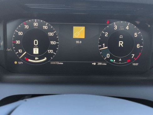 New 2026 Land Rover Discovery Sport Landmark image 32