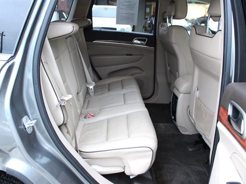Used 2012 Jeep Grand Cherokee Overland image 21