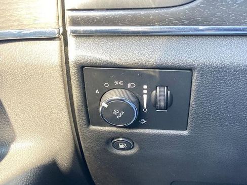 Used 2018 Jeep Grand Cherokee Limited w/ Luxury Group II image 14