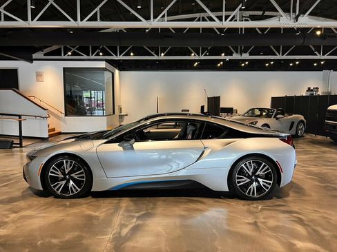 Used 2014 BMW i8 AWD/4WD image 2