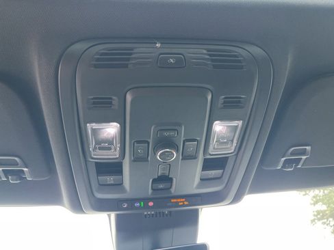 New 2025 Chevrolet Tahoe High Country image 35