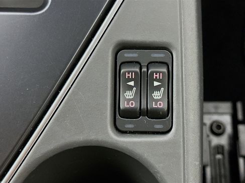 Used 2024 Subaru Crosstrek 2.0i Premium image 24