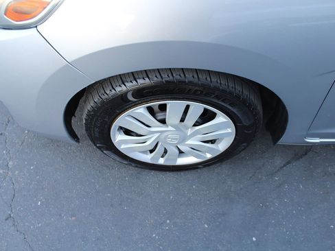 Used 2017 Honda Fit LX image 11