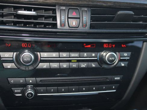 Used 2018 BMW X5 xDrive50i image 18