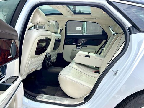 Used 2012 Jaguar XJ L Supercharged image 15