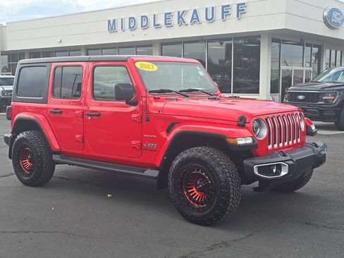 Used 2023 Jeep Wrangler Unlimited Sahara w/ Cold Weather Group AWD/4WD image 1