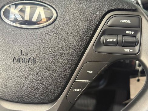 Used 2016 Kia Forte LX FWD image 15