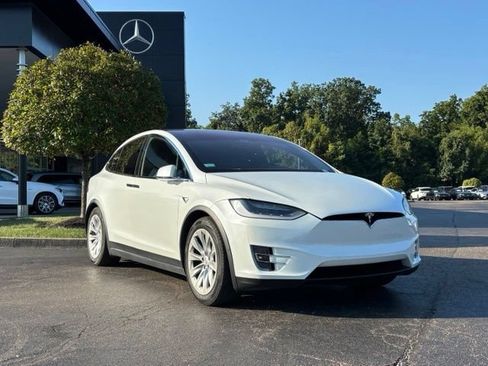 Used 2018 Tesla Model X 100D AWD/4WD image 1