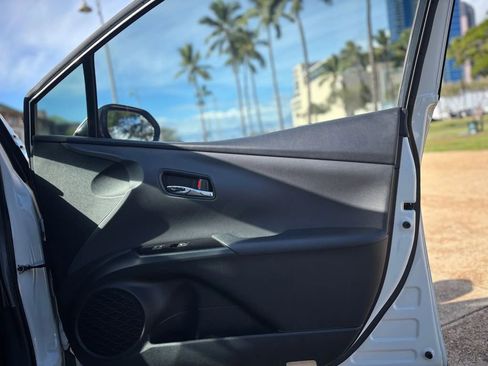 Used 2018 Toyota Prius Prime Plus image 14