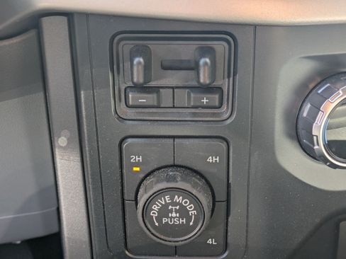 Used 2022 Ford F150 XLT w/ Equipment Group 301A Mid AWD/4WD image 25
