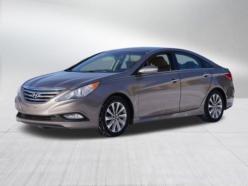 Used 2014 Hyundai Sonata Limited w/ Technology Package 05 image 3