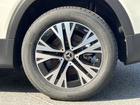New 2026 Mercedes-Benz GLB 250 4MATIC image 17