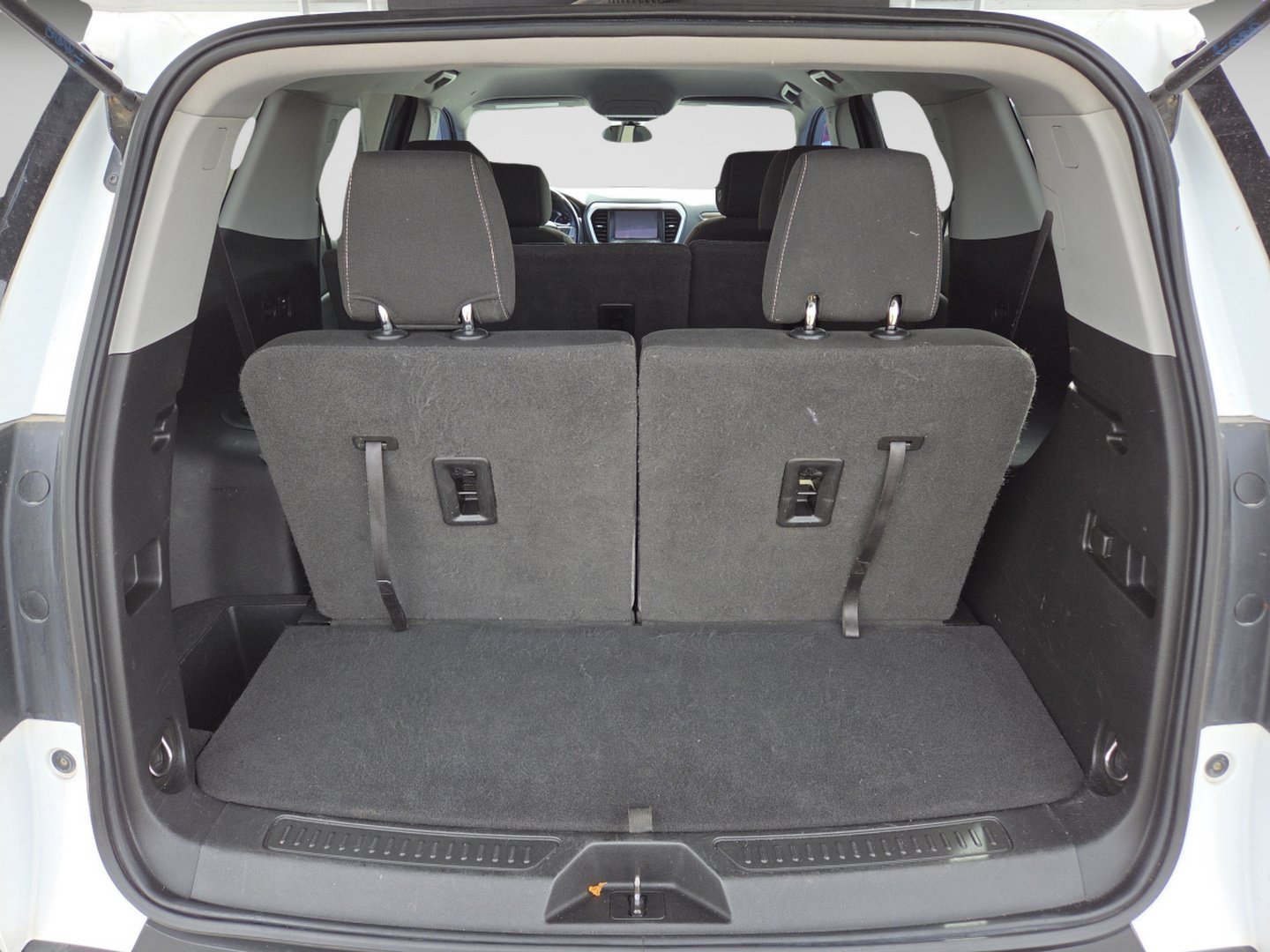 Used 2020 GMC Acadia SLE FWD image 23
