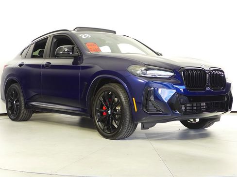 Used 2023 BMW X4 M40i w/ Shadowloine Package image 4
