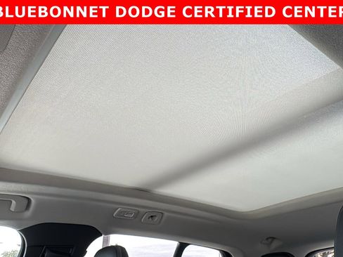 Used 2023 Volvo XC40 B5 Plus w/ Protection Package Premier image 11