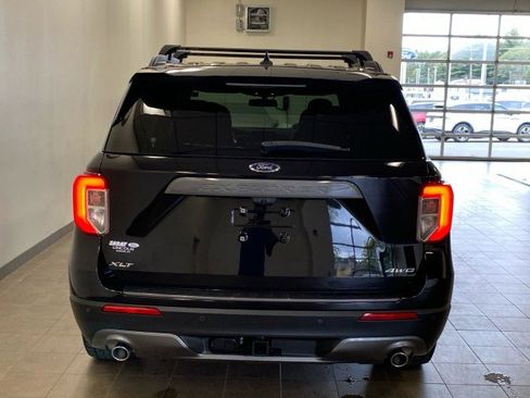 Certified 2022 Ford Explorer XLT w/ Equipment Group 202A image 6