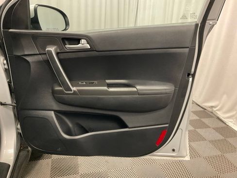 Used 2017 Kia Sportage LX AWD/4WD image 28