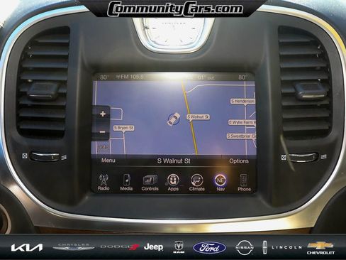 Used 2015 Chrysler 300 C Platinum w/ Harman/Kardon Audio Group image 17