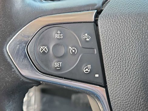 Used 2020 Chevrolet Traverse LT image 24