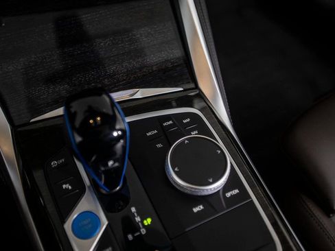 Used 2023 BMW i4 eDrive40 w/ M Sport Package image 25