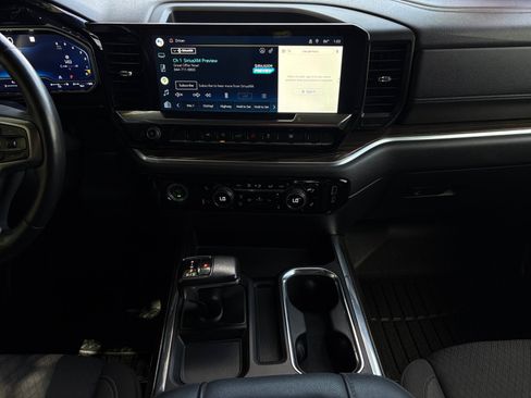 Used 2022 Chevrolet Silverado 1500 LT RWD image 21