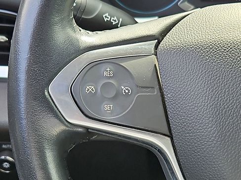 Used 2021 Chevrolet Traverse LT FWD image 21