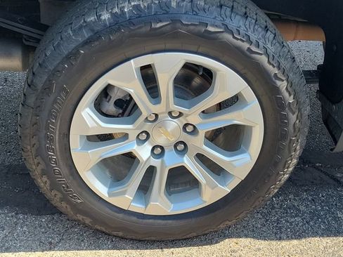 Certified 2023 Chevrolet Silverado 1500 LTZ w/ LTZ Convenience Package II AWD/4WD image 30