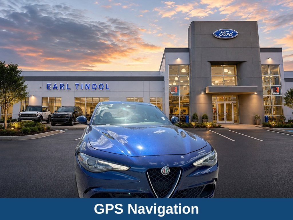 Used 2017 Alfa Romeo Giulia Quadrifoglio RWD image 2