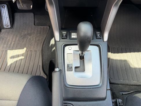 Used 2017 Subaru Forester 2.5i Premium AWD/4WD image 28