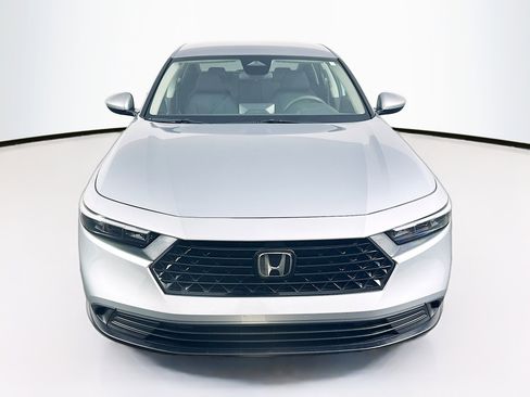 Used 2023 Honda Accord LX image 2