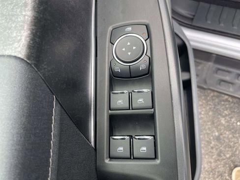 Used 2025 Ford F150 Lightning XLT image 16