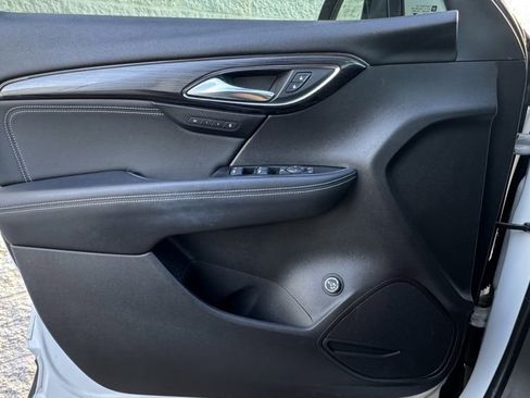 Used 2023 Buick Envision Essence image 21