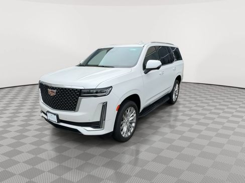 Certified 2024 Cadillac Escalade Premium Luxury AWD/4WD image 4
