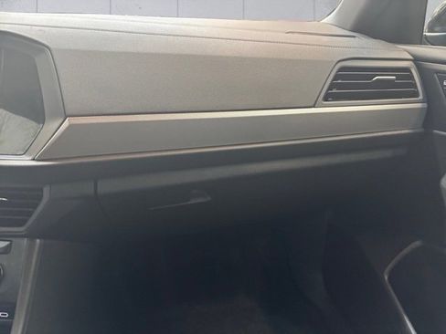 Used 2022 Volkswagen Jetta Sport image 18