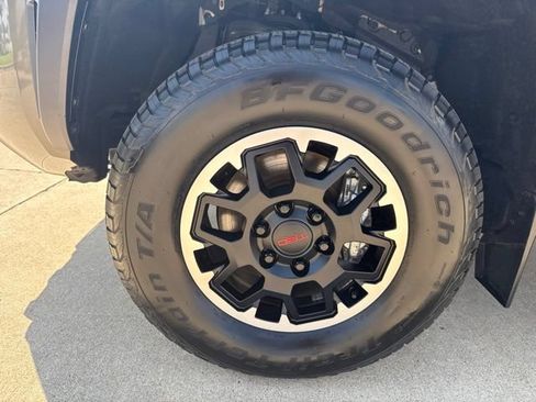 Used 2024 Toyota Tacoma TRD Off-Road w/ TRD Off Road Premium Package AWD/4WD image 6