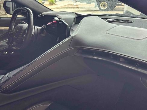 Used 2025 Chevrolet Corvette Z06 w/ Z07 Performance Package RWD image 16