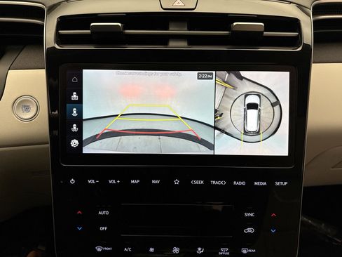 Used 2023 Hyundai Tucson Limited AWD/4WD image 16