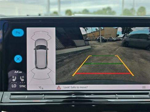 New 2026 Volkswagen Atlas SE image 21